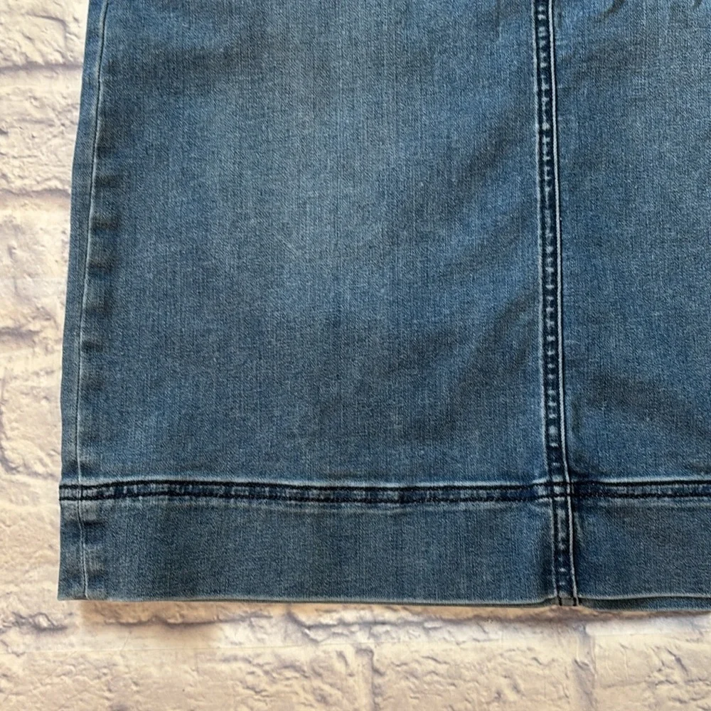 Talbots Denim Pencil Jean Skirt Medium Wash Blue Denim 21 Inch Length Size 4